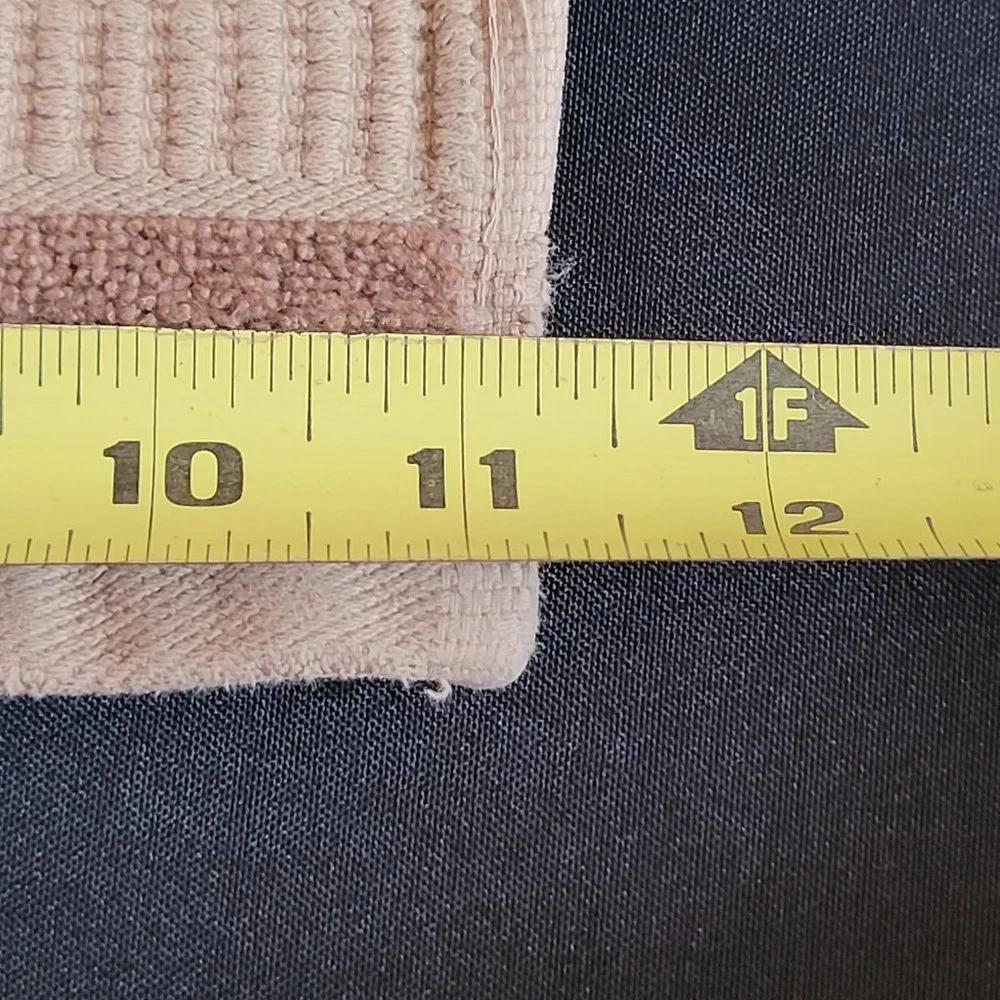 2pc Beige Wash Cloths.